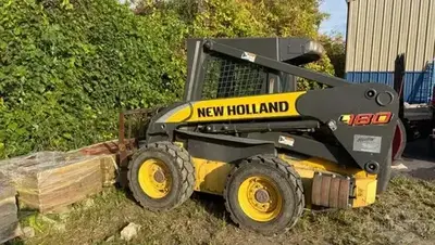 USED 2008 NEW HOLLAND L180