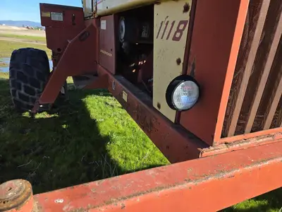 USED 1990 NEW HOLLAND 1118