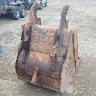 WBM 32in Wide Digging Bucket