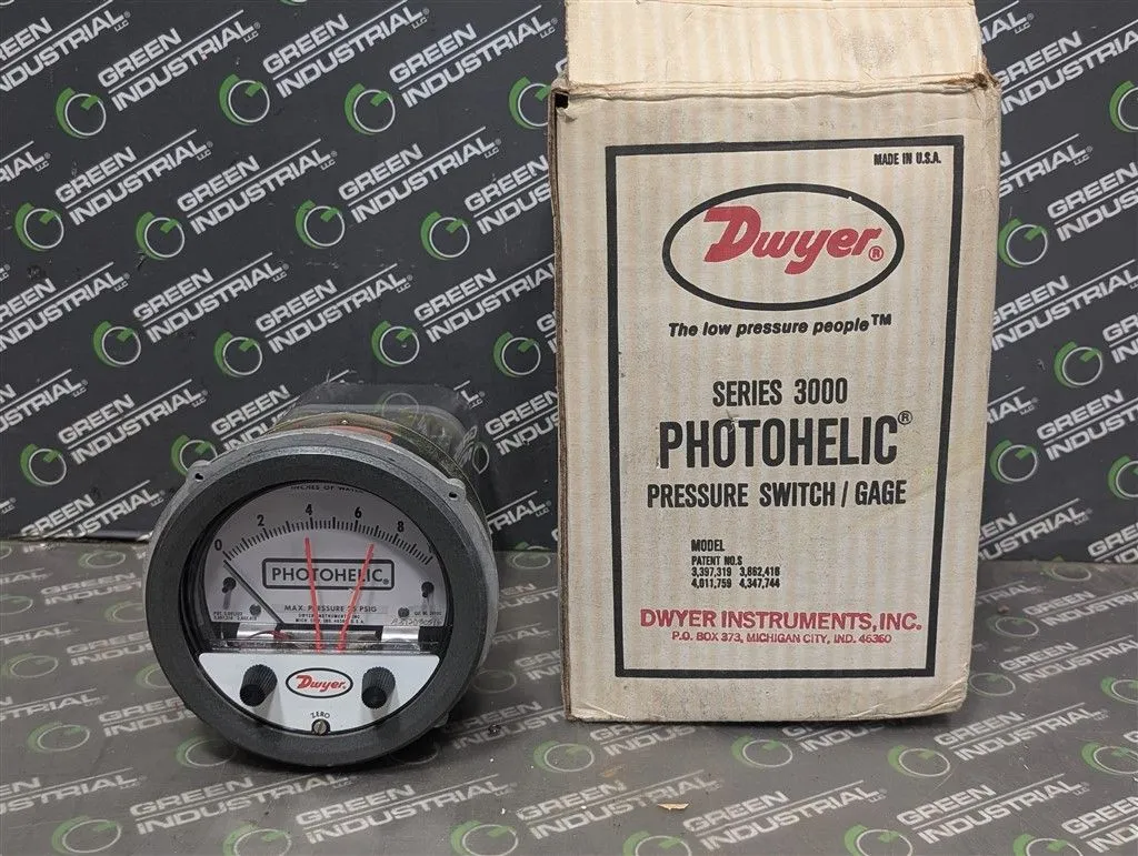 Dwyer 3100C Photohelic Pressure Gauge Assembly 0-10 Inches of Water New NIB