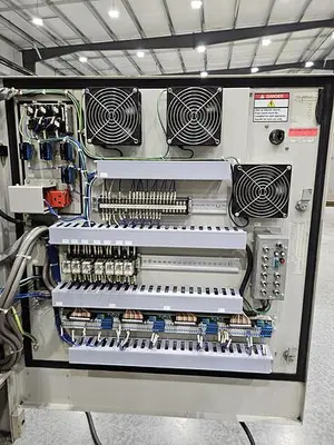 USED 2010 YASKAWA MOTOMAN ES165D