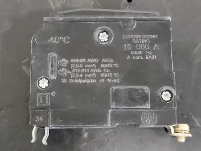 USED SQUARE D QOB120