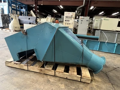 26" Wide Hockey Stick Cleated Bunting Conveyor with Metal Separator, New in 2012