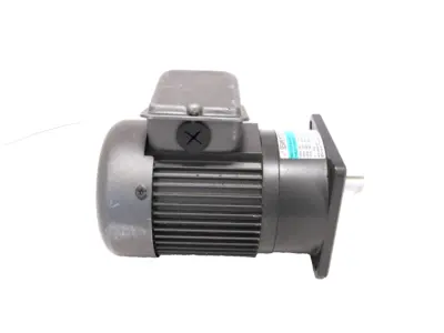 NEW SESAME G11V100S-50 MOTOR 220/380V G11V100S50 1:50