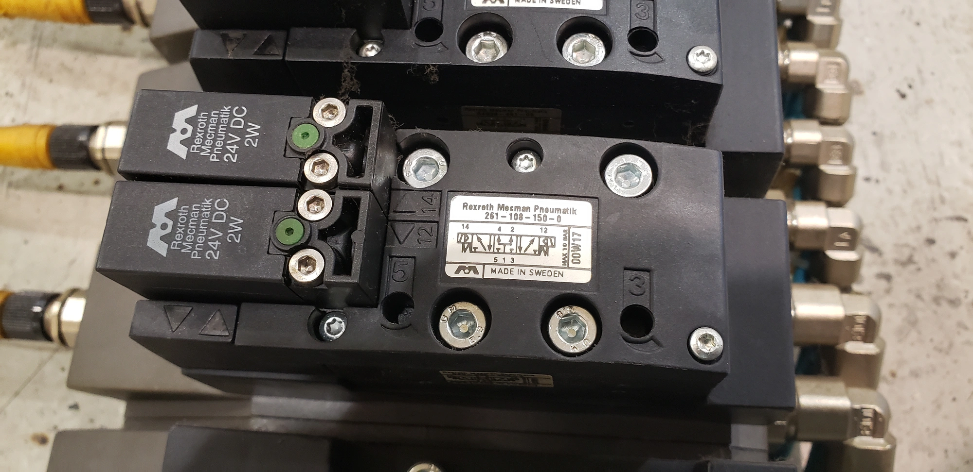 Rexroth Pneumatic Valve 261-108-140-0