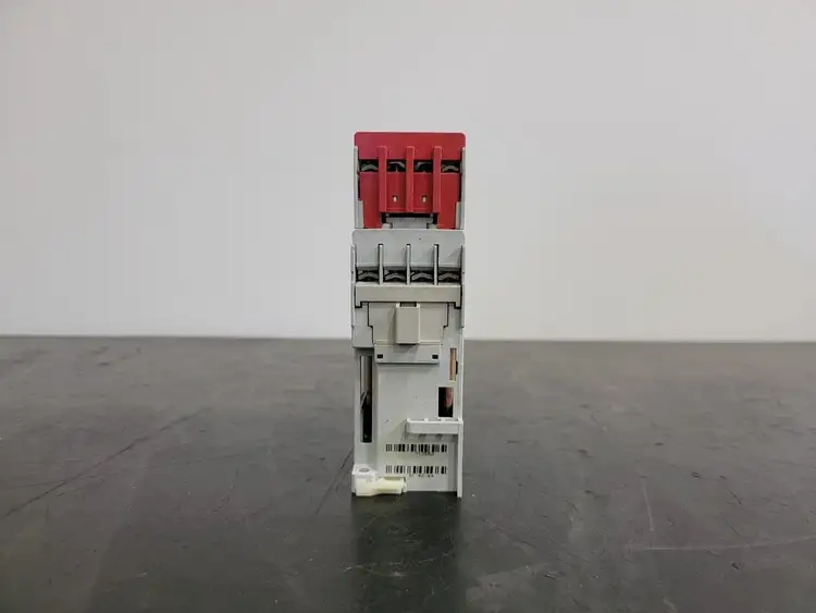 Used ALLEN-BRADLEY 700S-CF620DJC Misc Electrical & Power Parts British Columbia CA | Lenmark #248832
