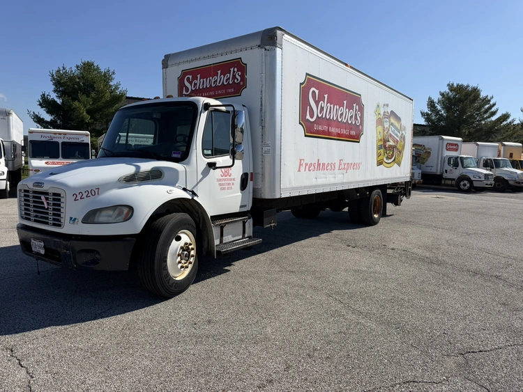 Used 2007 FREIGHTLINER BUSINESS CLASS M2 26' BOX TRUCK Box trucks Ohio US | Miedema Asset Management Group #1709387