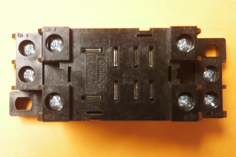 Used OMRON PTF08A-E Relays & Switches Arizona US | ASSET CONVERSION SPECIALISTS, INC. #306189