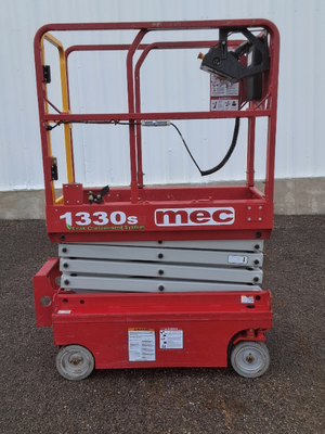 USED 2023 MEC 1330SE