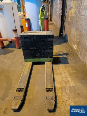 USED Clark Clark electric pallet runner
