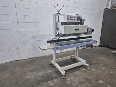USED 2013 UMPACKT SV-20MR