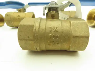 Jamesbury Ser 300 1-1/4" NPT Brass Ball Valve Stainless Steel Ball Lot of 6