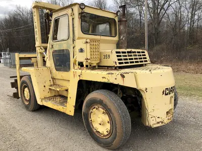 15,000 LBS CLARK PNEUMATIC TIRE DIESEL FORKLIFT: STOCK #17889
