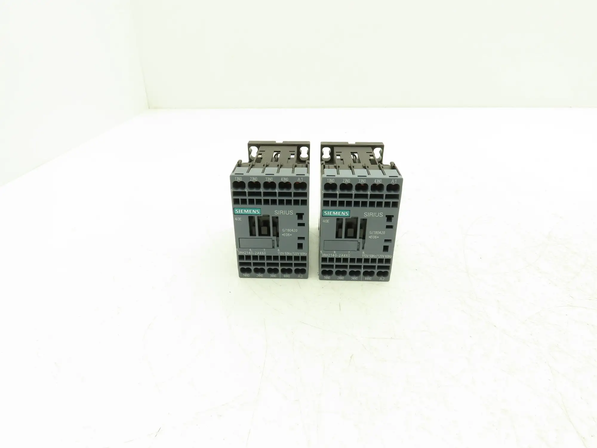 Siemens 3RH2140-2AK60 SIRIUS Contactor Relay 4NO 120VAC Size S00 Lot of 2