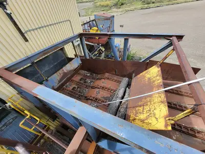Infeed Log Conveyor for Chipper