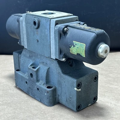 USED Vickers DG5S4 062C-E-H230AC6050 HF