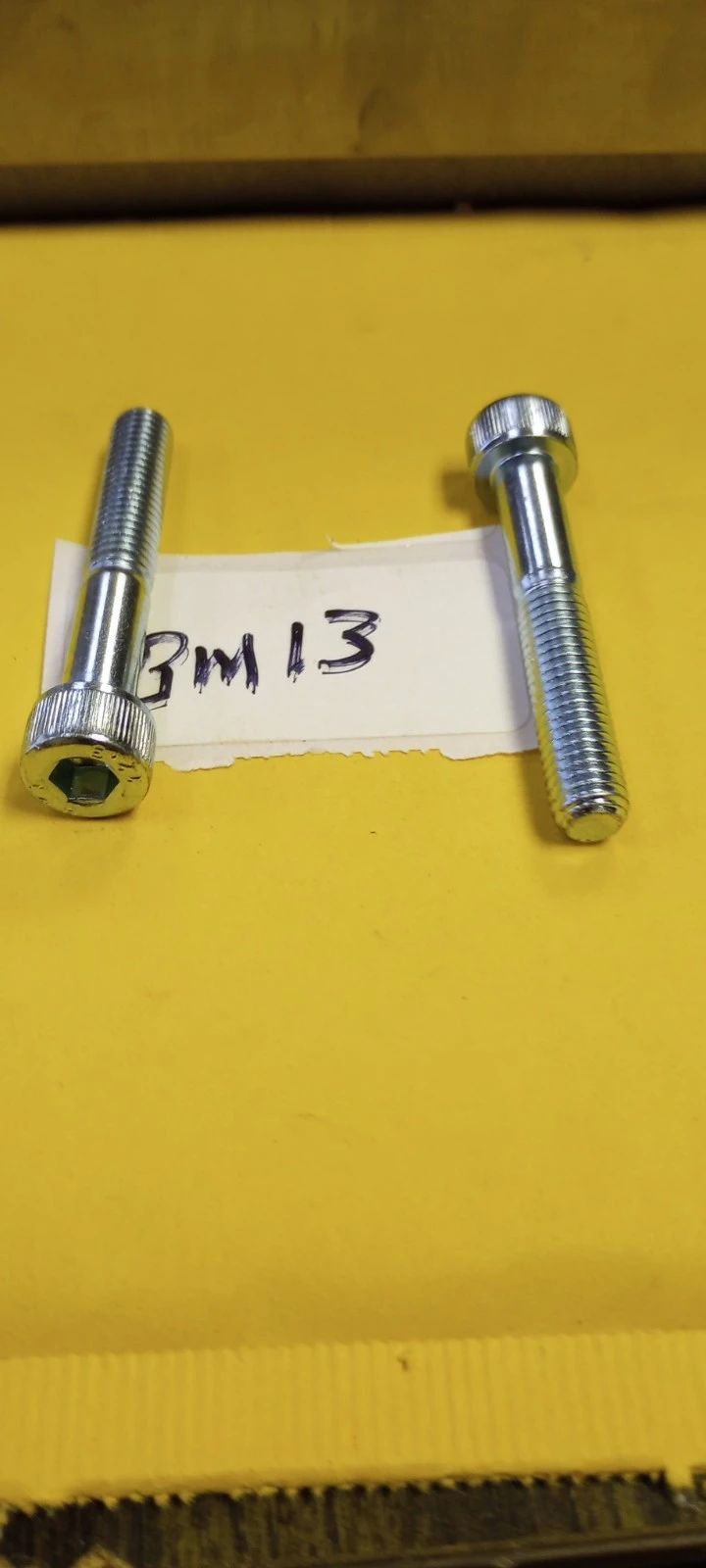MASTER CARR LOT OF 50 HEX BOLTS SCREWS 12. 9 SHCS M8-1.25X50MM ZINC