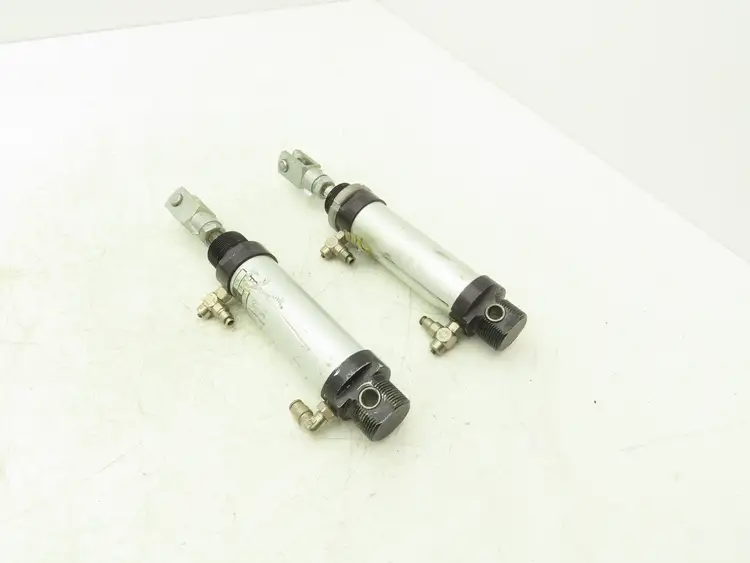 Used PNEUMAX _UNKNOWN_ Pneumatic Cylinders | Arrow Industrial #633158