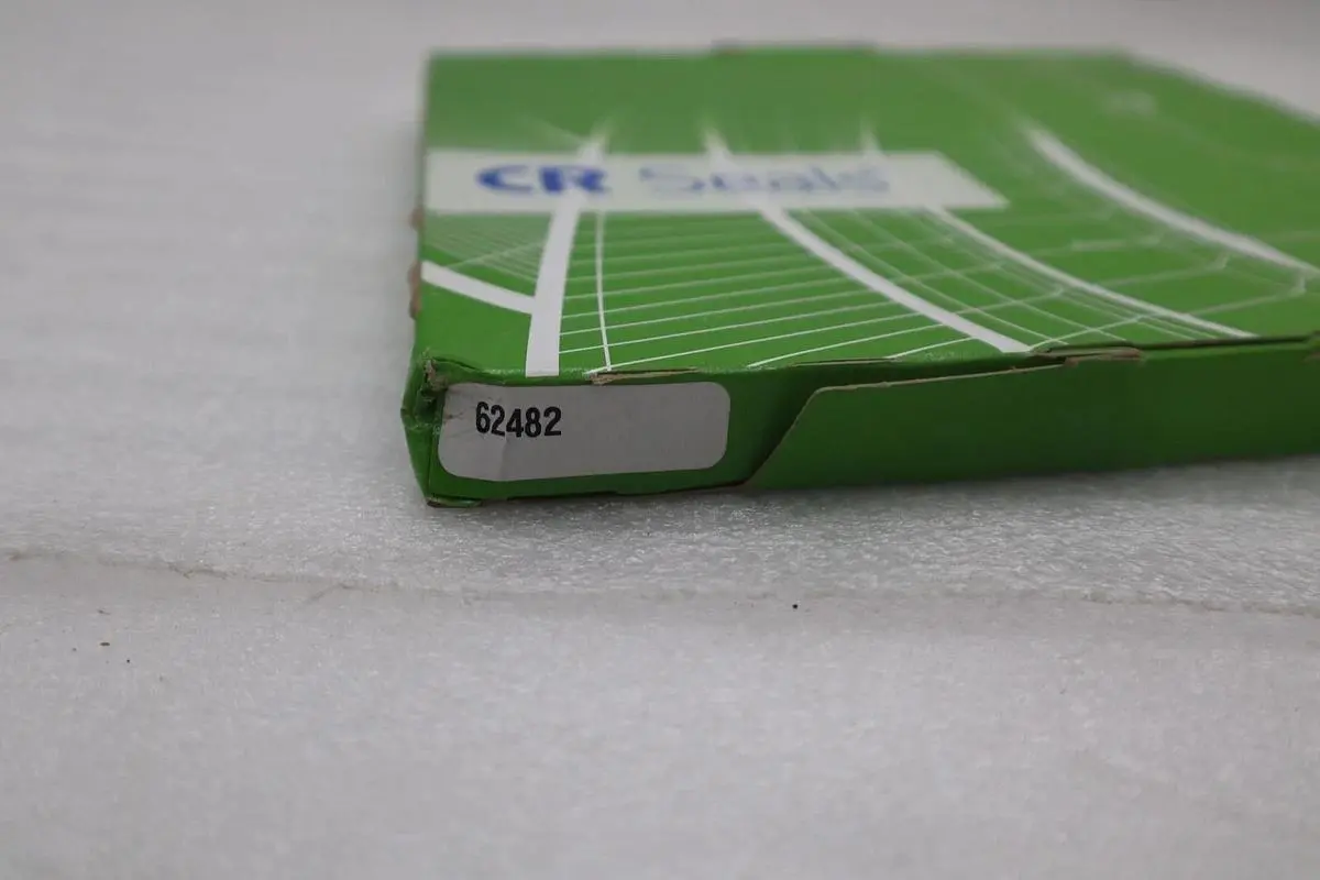 NEW IN BOX 62482 - CR Seals STOCK 5673A