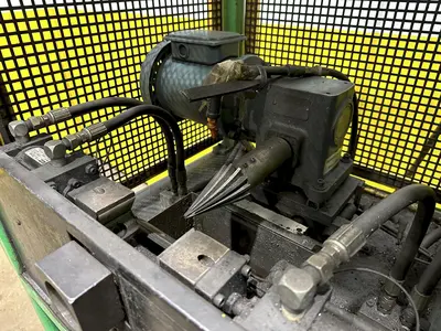 2.5" JR AUTOMATION TUBE DEBURRING & ID CHAMFERING MACHINE: STOCK #19033