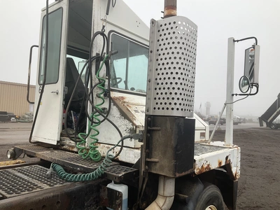 USED 2008 OTTAWA 4X2 YARD SPOTTER