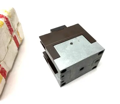 New | in-Stock Cutler-Hammer Type M AC Relay 600V 2 N.O. 2 N.C. Poles 240V Coil Relays & Switches Michigan US | Maverick Industrial Sales #1483190