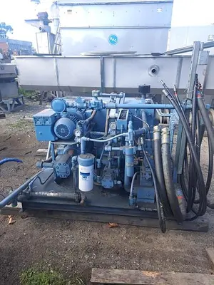 Press, Platen, Hydraulic, 300-Ton, 36” x 26” surface, 3000 PSI #S745387