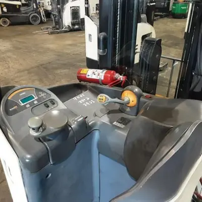 USED 2016 CROWN RR5725-45