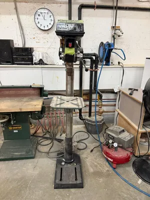 DELTA 17-901 Drill Presses | ListingHippo (1)