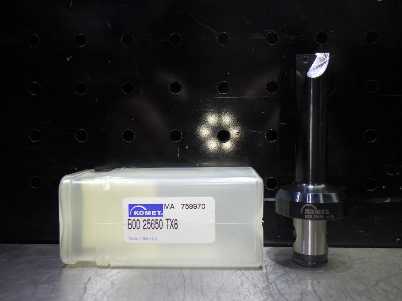 Komet ABS32 15.9-16mm Coolant Thru Boring Bar B00 25650 (LOC2318B)