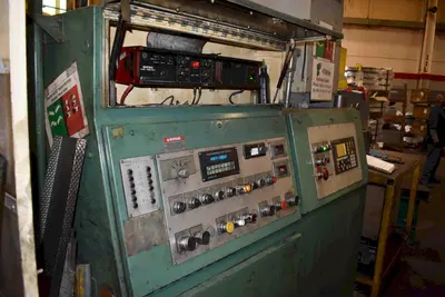 1992 MINSTER P2-150-60 Straight Side Double Crank Press | Universal Press & Machinery (UPM) (2)