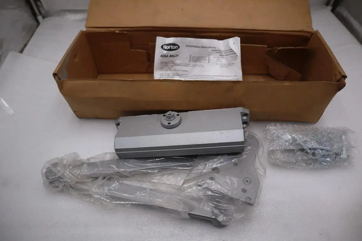 Norton CLP1601 x 689 Heavy Duty Grade 1 Door Closer – 2TKU8 STK CC166