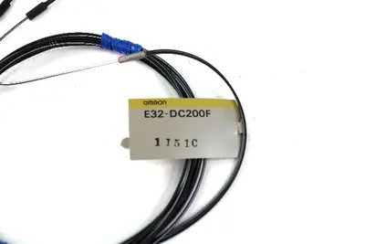 NEW OMRON E32-DC200F