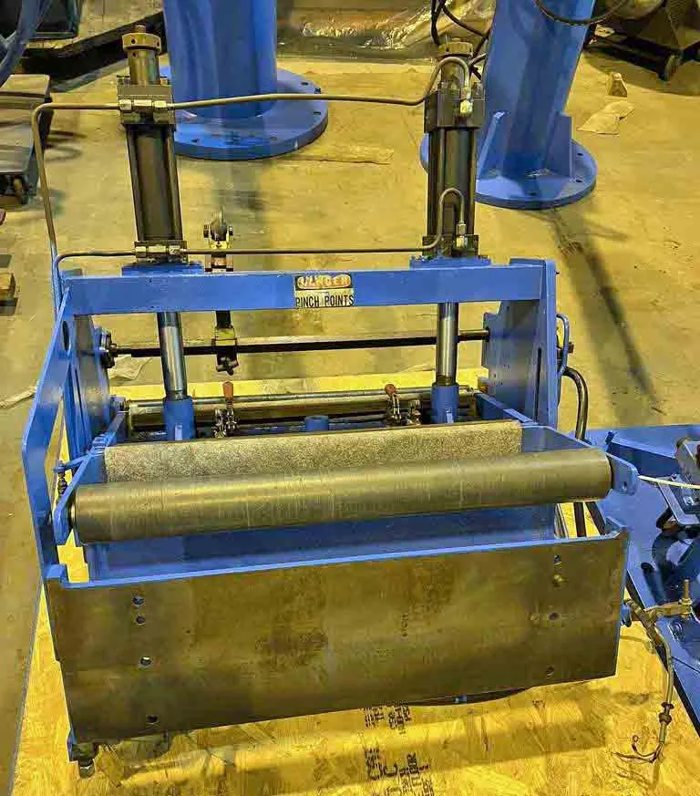 Tension Stand, Ruesch, 32" Wide