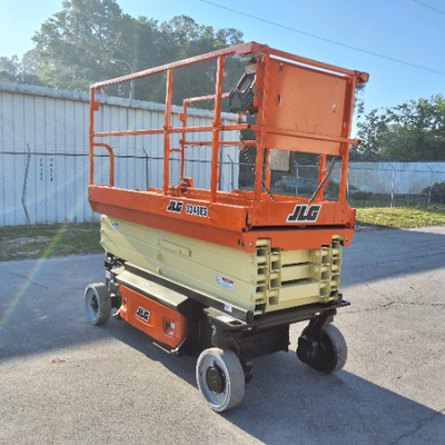 USED 2018 JLG 3246ES
