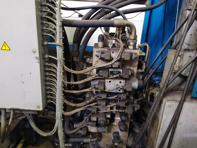 MAPLAN Vertical Rubber Injection Molding Machine, in working condition
