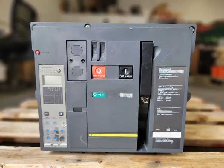 Used SQUARE D NW16H Switchgears British Columbia CA | Lenmark #238673