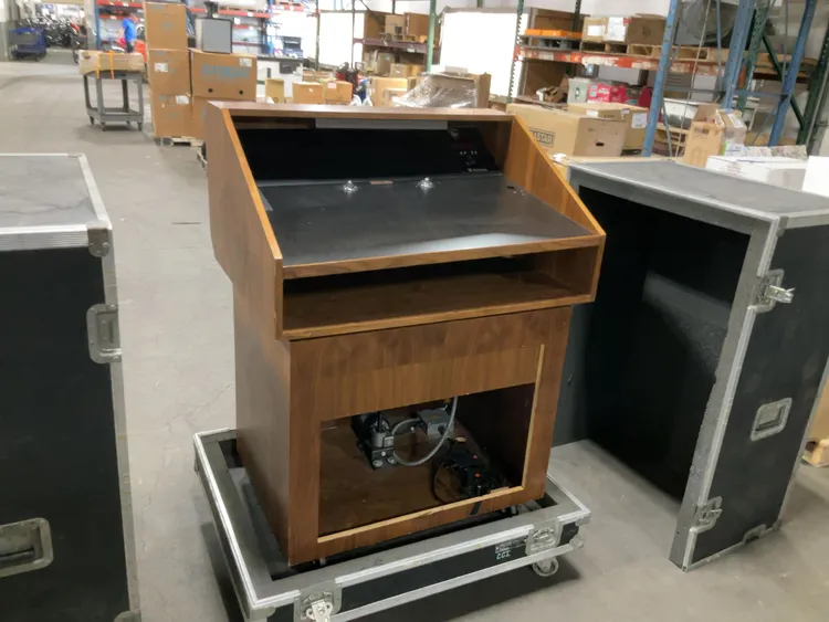 Used VANSAN CO. PORTABLE SPEAKER PODIUM, Commercial Audio/Visual Equipment Michigan US | Miedema Asset Management Group #1403014