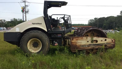 2002 Ingersoll-Rand SD105DX 84" Soil Compactor