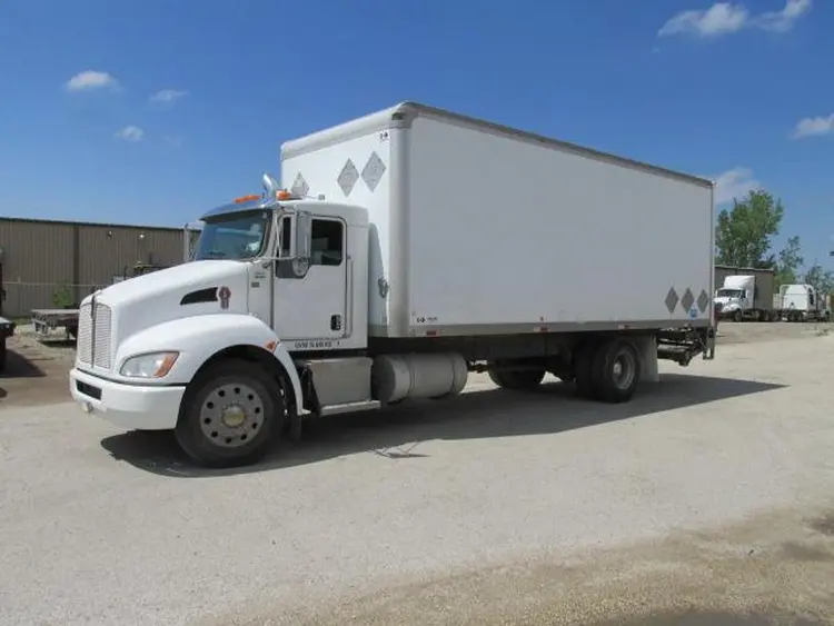 Used 2017 KENWORTH T 370 Box trucks Manitoba CA | Conquest Truck & Auto Sales #1421325