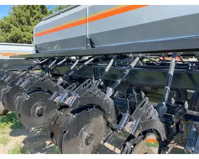 Used CRUSTBUSTER _UNKNOWN_ No-Till Drills Iowa US | Keast Enterprises #1360190