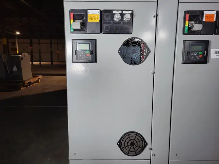 Used EATON SVX004A1-5A4N1 Switchgears British Columbia CA | Lenmark #240310