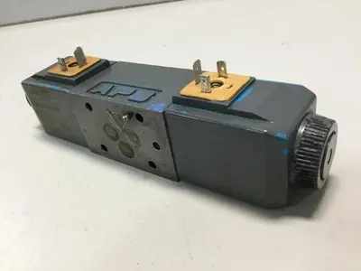 USED VICKERS DG4V-3-6C-M-U-HL7-60