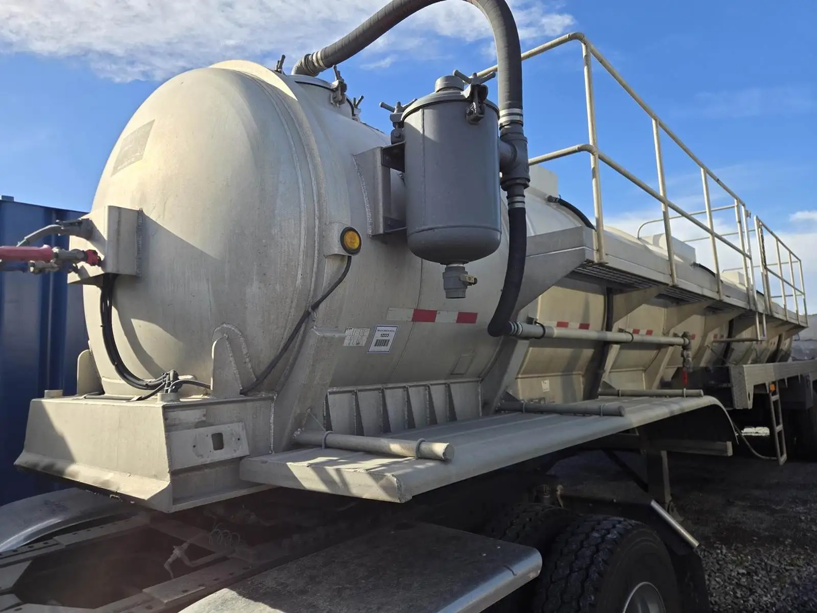 USED 2007 OVERLAND 5460 GAL