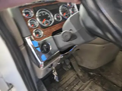 USED 2019 FREIGHTLINER CASCADIA 125