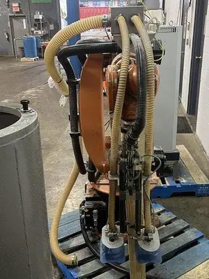 USED 2011 KUKA KR 16-2 S
