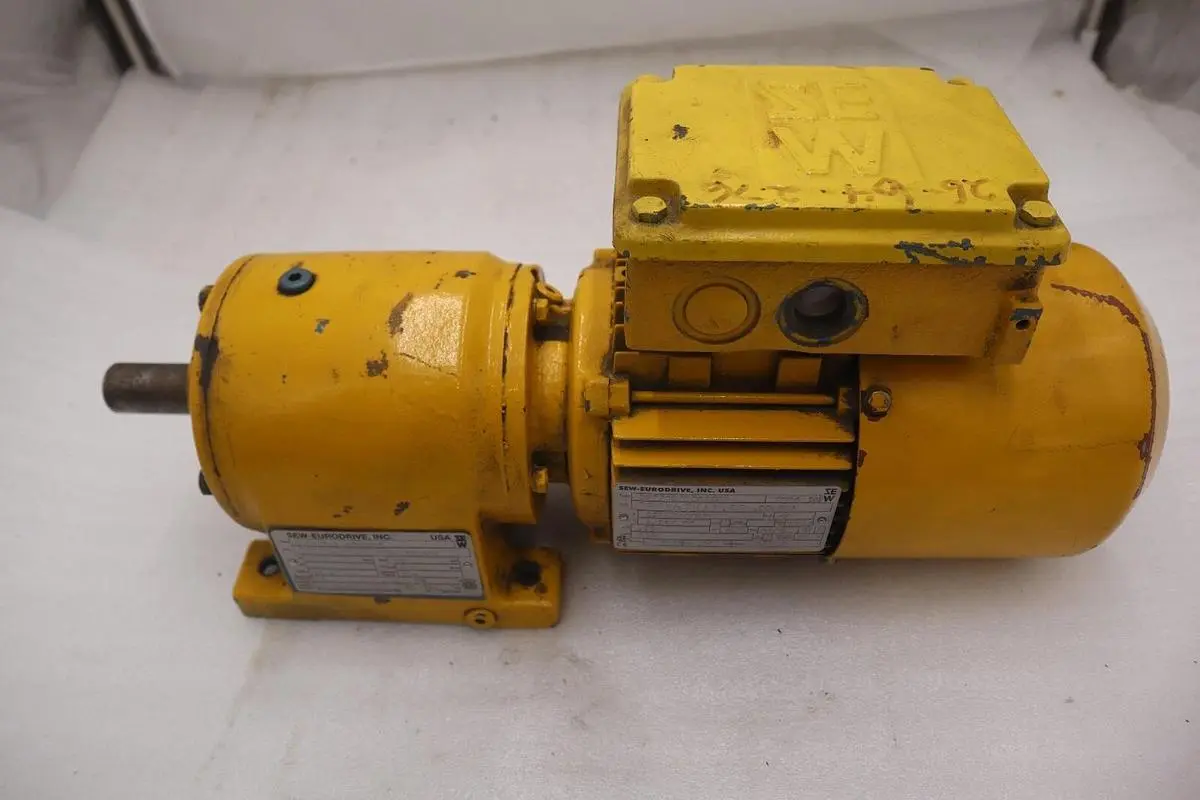 SEW EURODRIVE DFT17C4BM605HR MOTOR #M-41