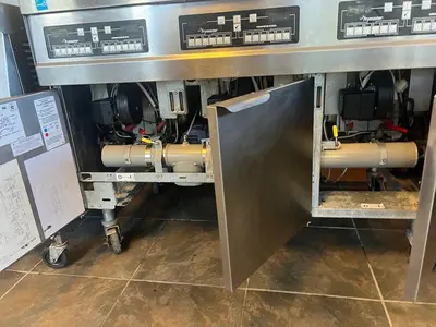 Frymaster FPPH355 Natural Gas 150 lb. 3 Unit High-Efficiency Gas Floor Fryer System with CM3.5 Controls - 240,000 BTUFrymaster FPPH355 Natural Gas 150 lb. 3 Unit High-Efficiency Gas Floor Fryer System with CM3.5 Controls - 240,000 BTU