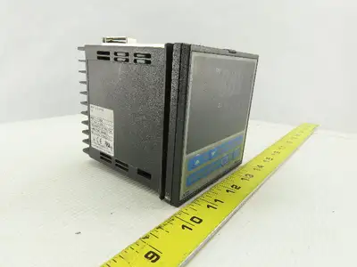 Shinko JCD-33A-A/M Multi-Range 3A 250V 100-240V Digital Indicating Controller