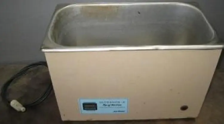 Used _UNKNOWN_ T200-80-SERIAL NO: 09367 Ultrasonic Cleaning Systems Texas US | Bamko Surplus Process Equipment #940450